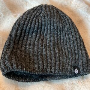 HEAT HOLDERS•Men's Black & Gray Marled Faux Fur Inner Beanie